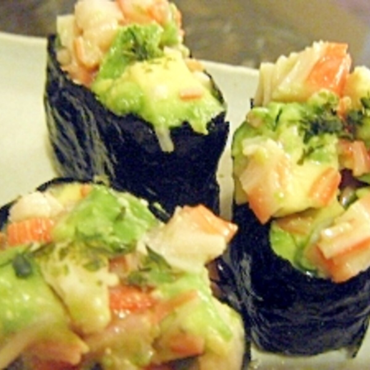 おうちでお寿司 カニカマアボカド軍艦 レシピ 作り方 By ぬー0568 楽天レシピ